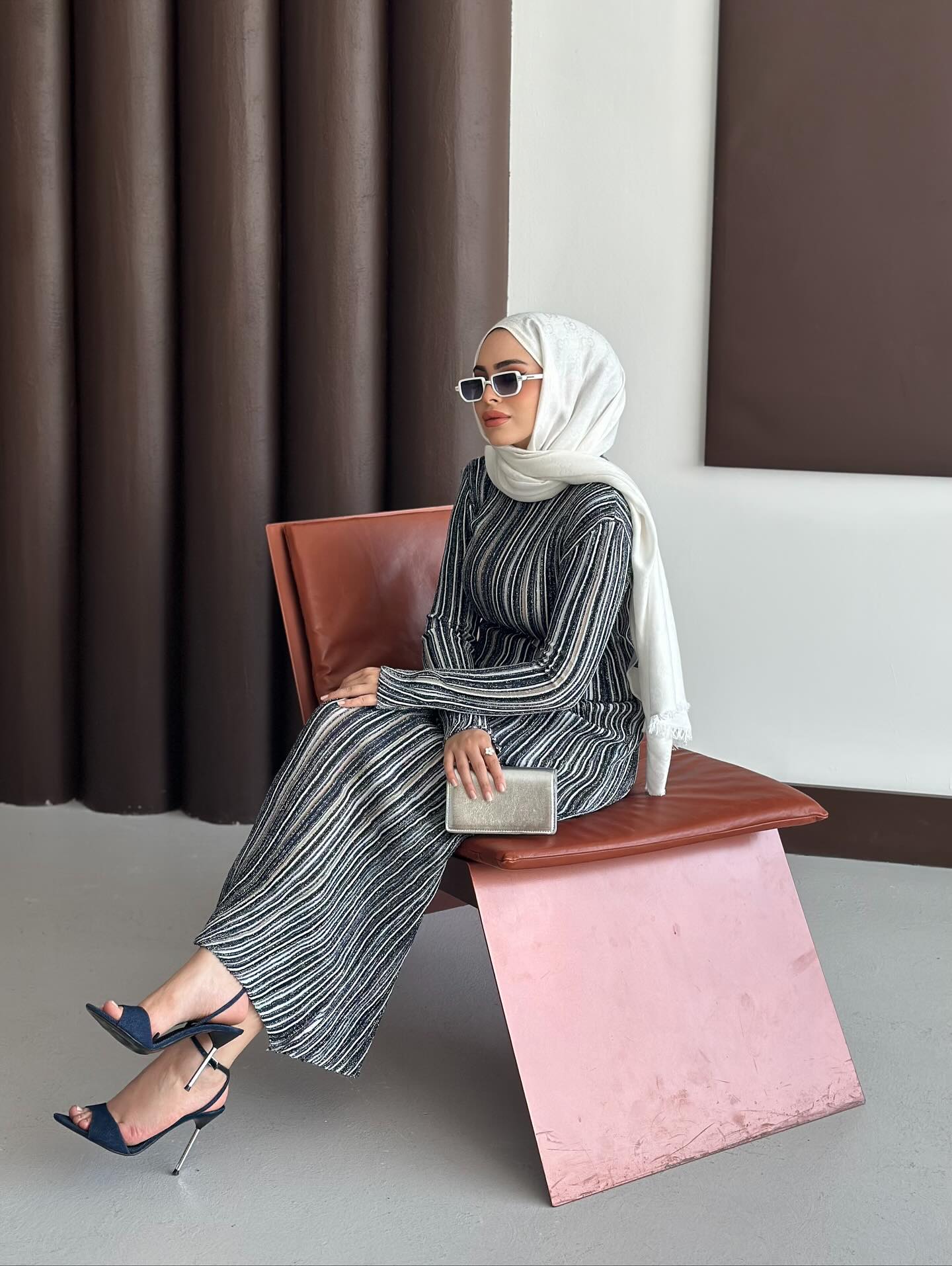 Chic Striped Elegance: A Modern Hijab Look