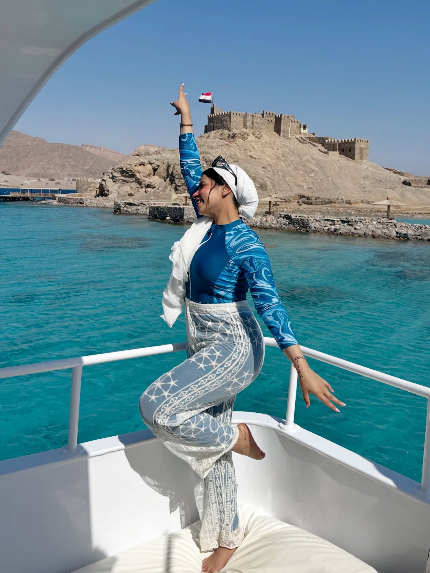 Exploring Aquatic Fashion: Rana Mahmoud's Stunning Beach Look