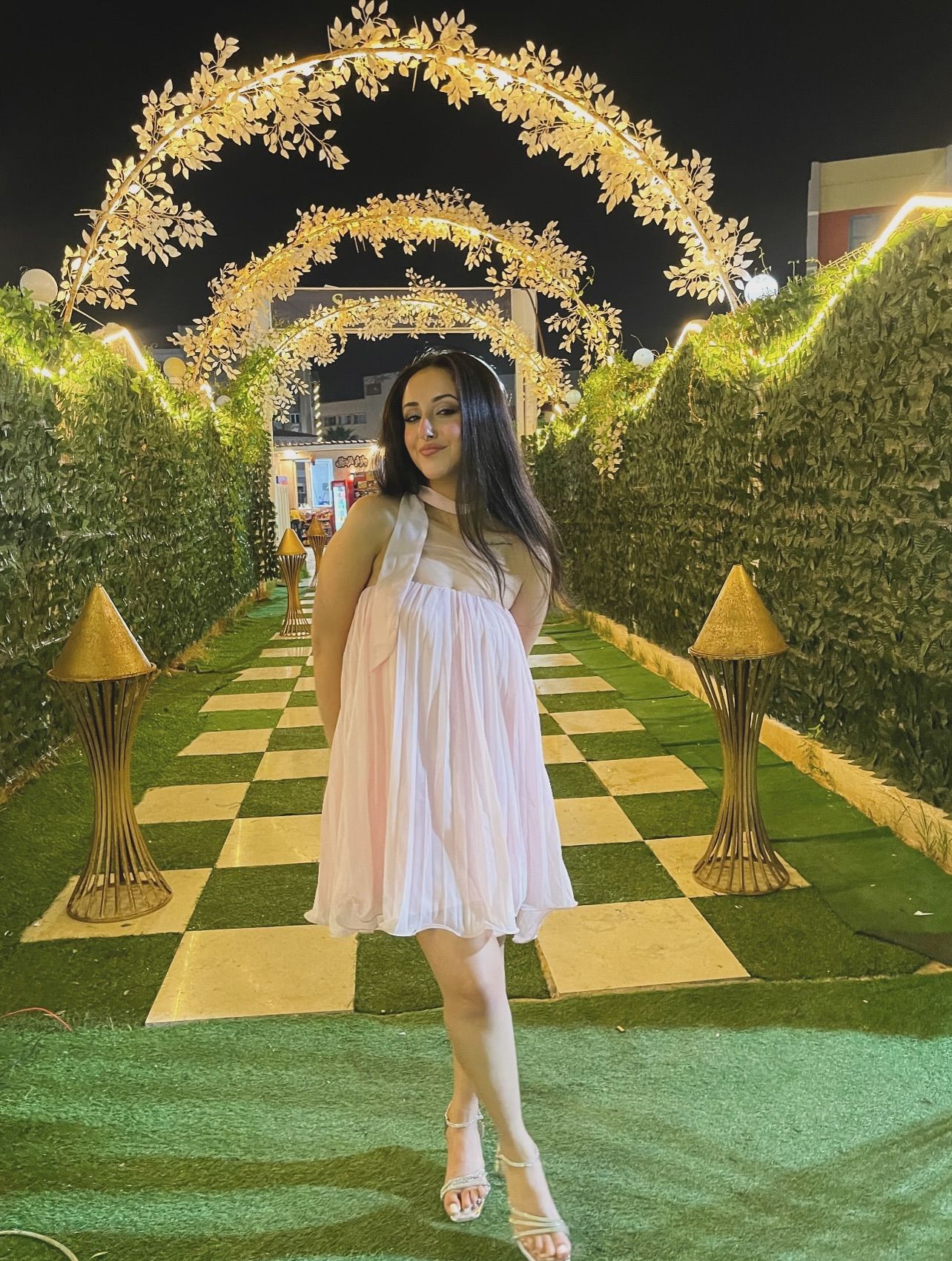 Charming Evening Attire: A Look at Vero Mohsen's Style