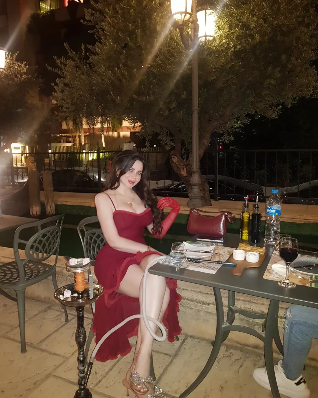 Charming Evening Attire: A Deep Dive into Reemy's Stylish Look