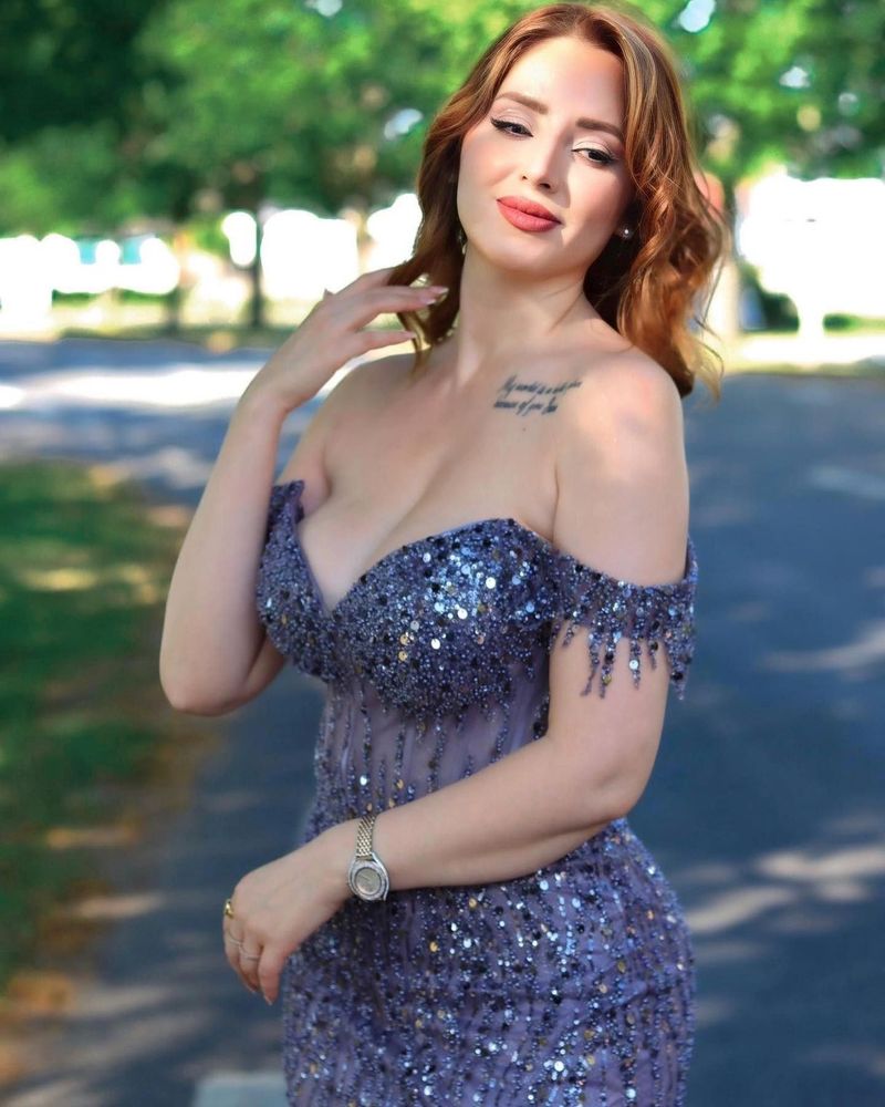 Image of Batoul Hasroumi