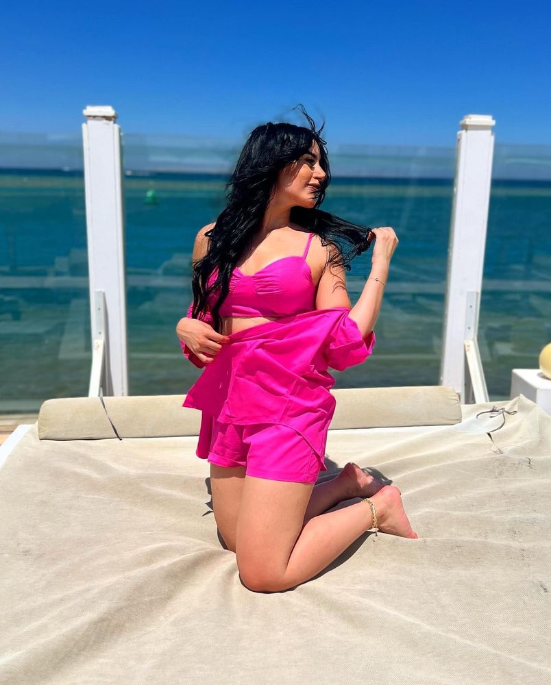 Image of ᴛʜᴇ ᴅᴇᴇᴇ