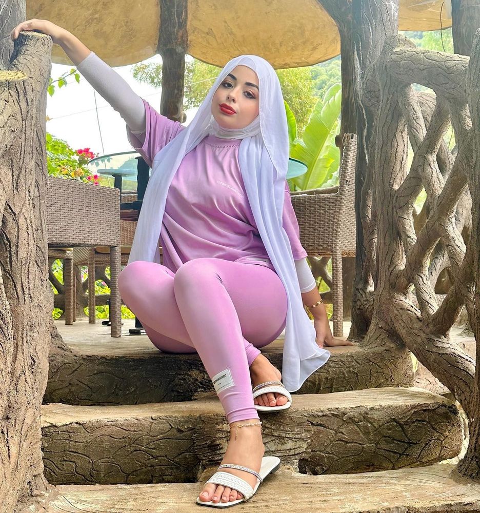 Image of ZEINAB ALAMEEN￼