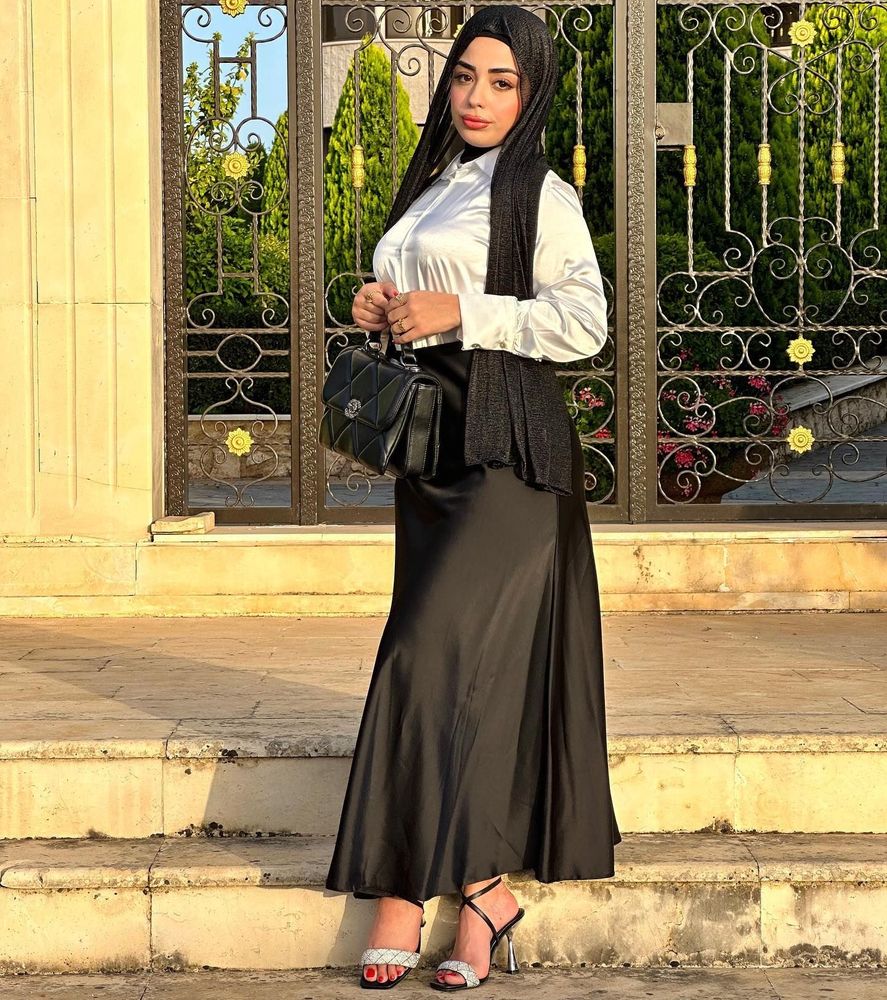 Zeinab. on Instagram: "عيد سعيد كل عام وانتو بخير🥺❤️"