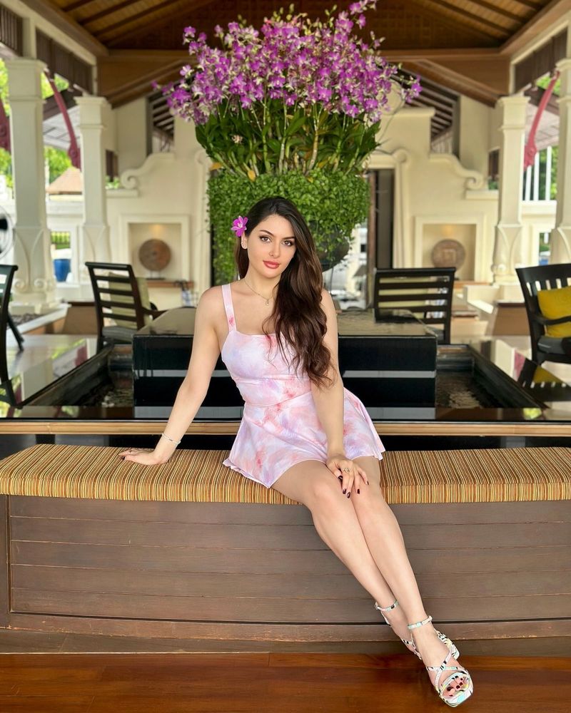 Image of Haneen Hamandosh on Instagram‎: "تدري ليش ازعل عليك ؟"‎