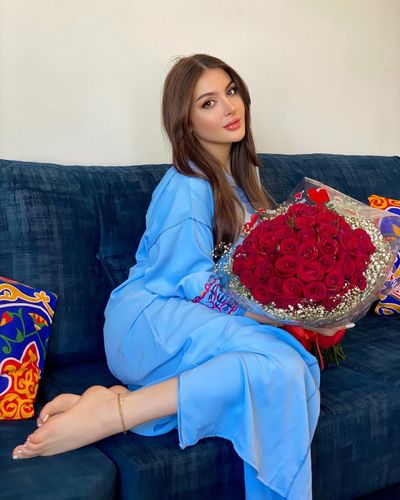 Image of Haneen Hamandosh on Instagram‎: "تدري ليش ازعل عليك ؟"‎