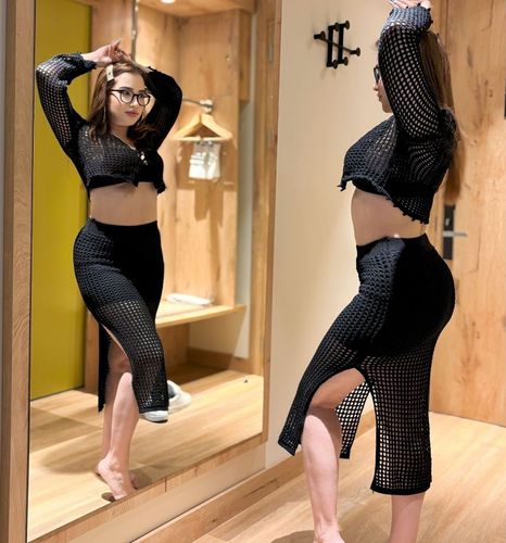 ECRİN DİLEK GÖKÇE 🧿💚 on Instagram: "Hellüğğ ❤️‍🔥🍑🐈"